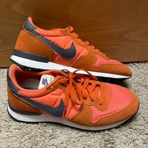 Orange Nike Internationalionalist
